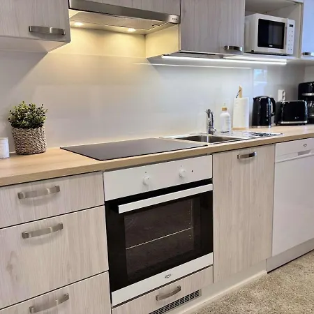 Appartamento Luhtitalon Paeaetyhuoneisto Saunalla - Liinavaatteet,pyyhkeet Ja Loppusiivous Sisaeltyvaet Aina Majoituksen Hintaan