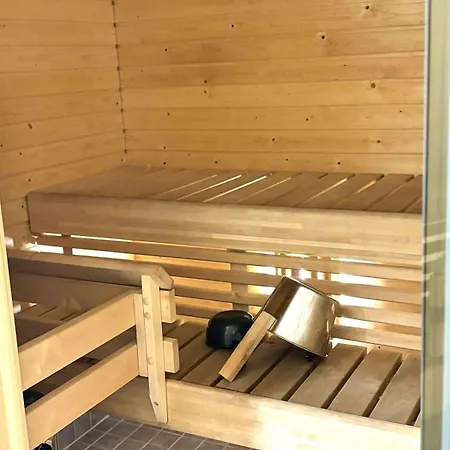 Luhtitalon Paeaetyhuoneisto Saunalla - Liinavaatteet,pyyhkeet Ja Loppusiivous Sisaeltyvaet Aina Majoituksen Hintaan Daire Kalajoki