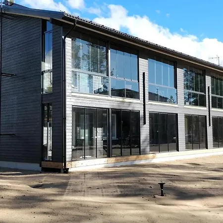 Luhtitalon Paeaetyhuoneisto Saunalla - Liinavaatteet,pyyhkeet Ja Loppusiivous Sisaeltyvaet Aina Majoituksen Hintaan Апартаменты *